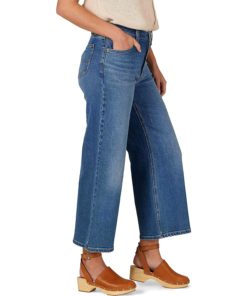 View 3 of 6 Lee High-Rise Relaxed Fit A Line Crop Jean in Watchet